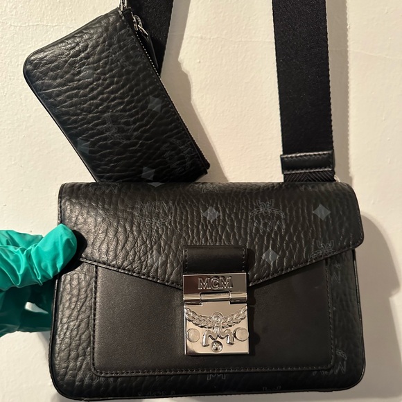 MCM Black Visetos Crossbody with card case - Picture 3 of 9